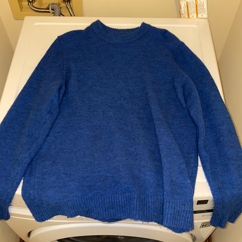 H&M crewneck sweater